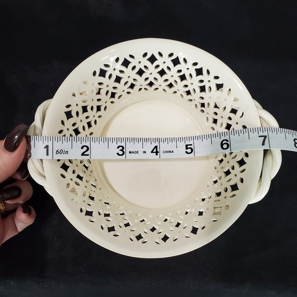 Leedsware Pierced Classical Creamware Berry Basket & Base - Picture 11 of 14